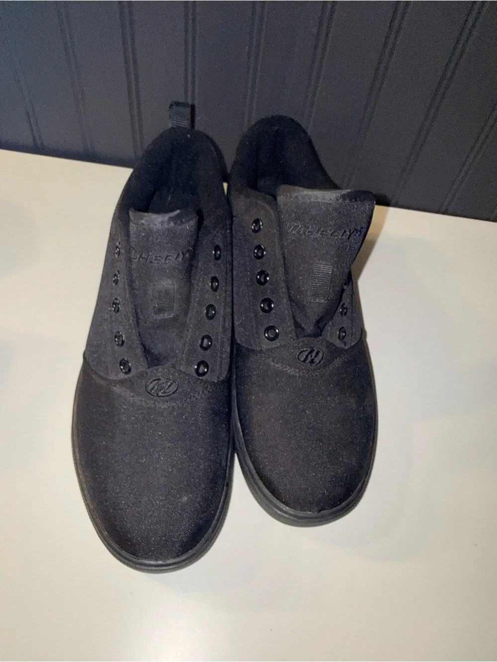 Black Heeleys Men's Slip-On Casual Shoes - Heelys Pro 20